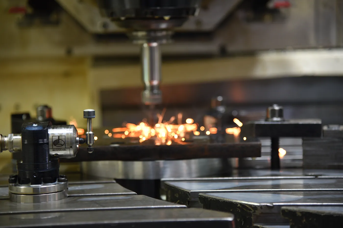 Live CNC cutting in the tool room